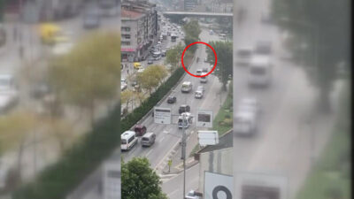 Bursa’da başıboş atlar trafiği birbirine kattı