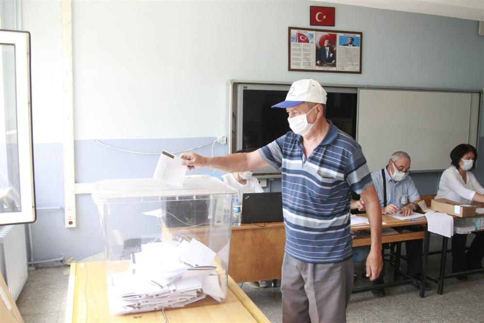 Bulgaristan seçimleri için Bursa’da oy verme işlemi başladı Bulgaristan seçimleri için Bursa’da oy verme işlemi başladı