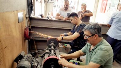 Bursa’da bıçakçılarda bayram yoğunluğu