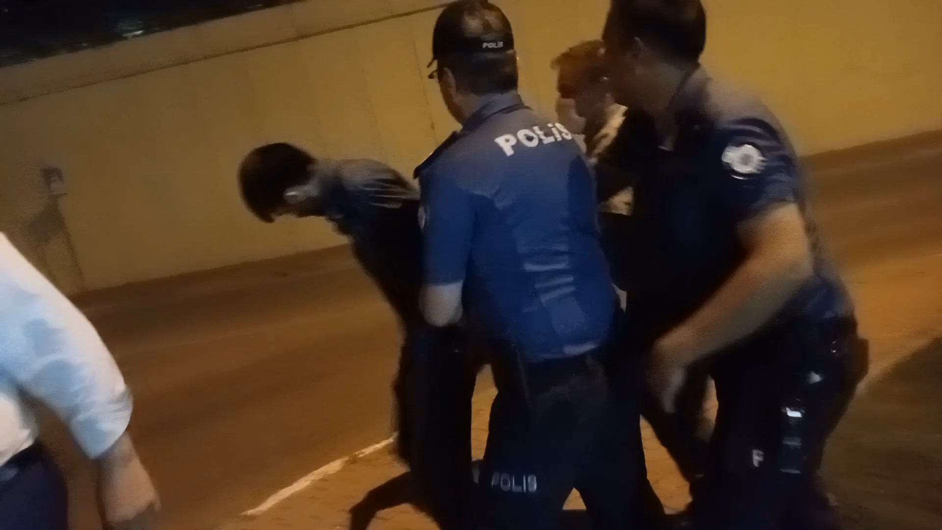 İlçe Emniyet Müdürü hayat kurtardı