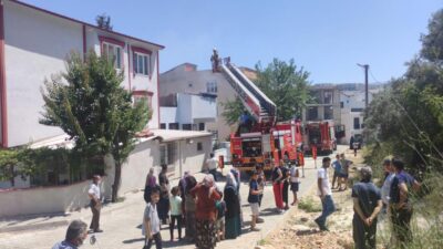 Bursa’da yangında can pazarı! Öğretmen kurtardı