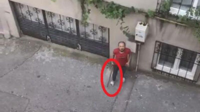 Bursa’da akıl almaz olay! 3. kata balta fırlatıp…