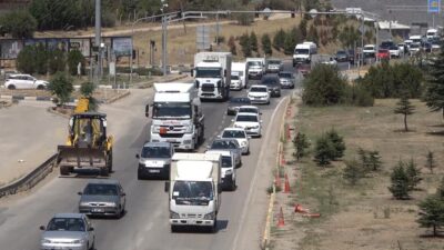 ‘Kilit kavşak’ yine kilit! Bir günde 100 bin araç geçti