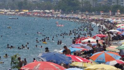 Antalya’ya gelen turist sayısı 3 milyonu aştı