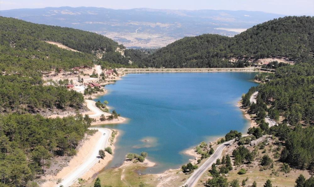 Mavi ve yeşilin buluştuğu yer! Manzarasıyla büyülüyor Mavi ve yeşilin buluştuğu yer! Manzarasıyla büyülüyor