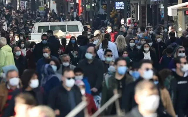 Kısıtlamalar geri mi dönecek? Flaş açıklama