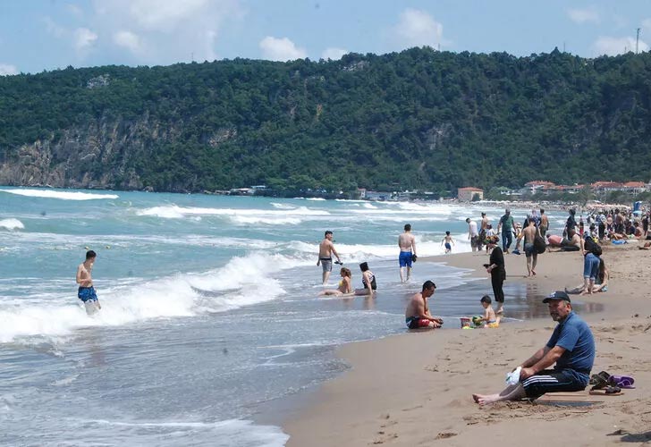 Bir yerde daha denize girmek yasaklandı! Bir yerde daha denize girmek yasaklandı!