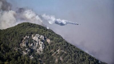Hatay ve Mersin’de orman yangını