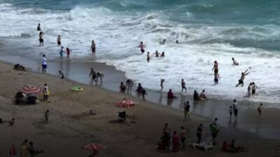 Tatilcilere çağrı: Yetişemiyoruz, gelmeyin!