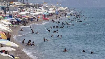 Antalya 9 günde yarım milyondan fazla yabancı turist ağırladı