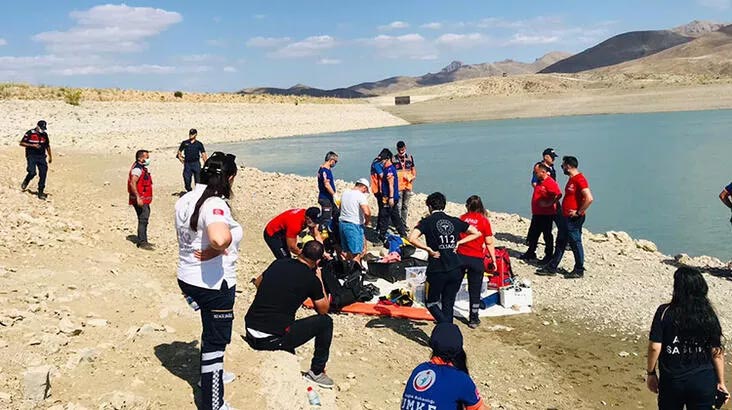 Mehmet Efe, serinlemek için girdiği gölette boğuldu