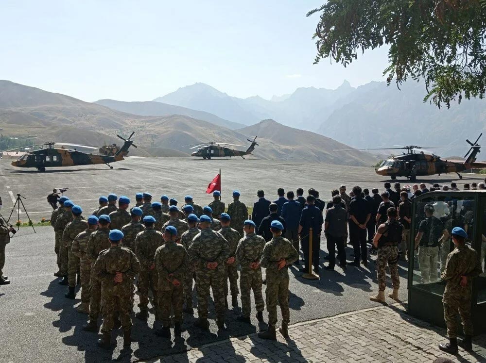 Şehit askerler için tören Şehit askerler için tören