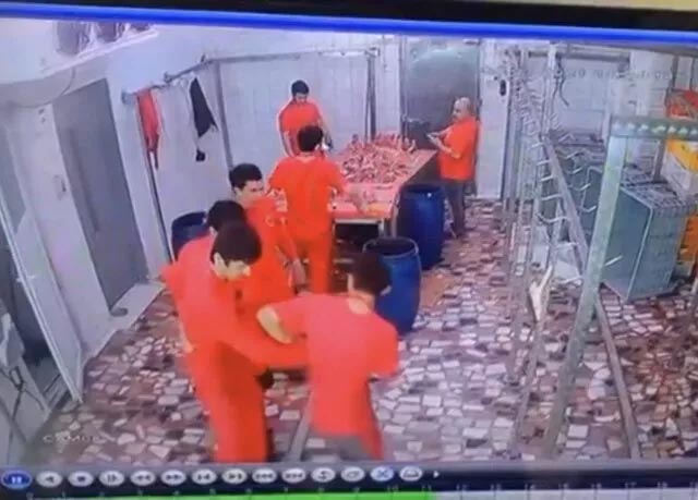 Korkunç cinayet! ‘Kokuyorsun’ dedi diye kalbinden bıçakladı Korkunç cinayet! ‘Kokuyorsun’ dedi diye kalbinden bıçakladı