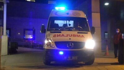 Gıda zehirlenmesi şüphesiyle çok sayıda kişi hastaneye kaldırıldı