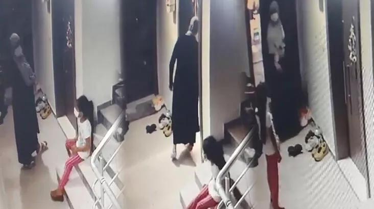 Kızına gözcülük yaptırıp, çelik kapıları 30 saniyede soydu! Kızına gözcülük yaptırıp, çelik kapıları 30 saniyede soydu!