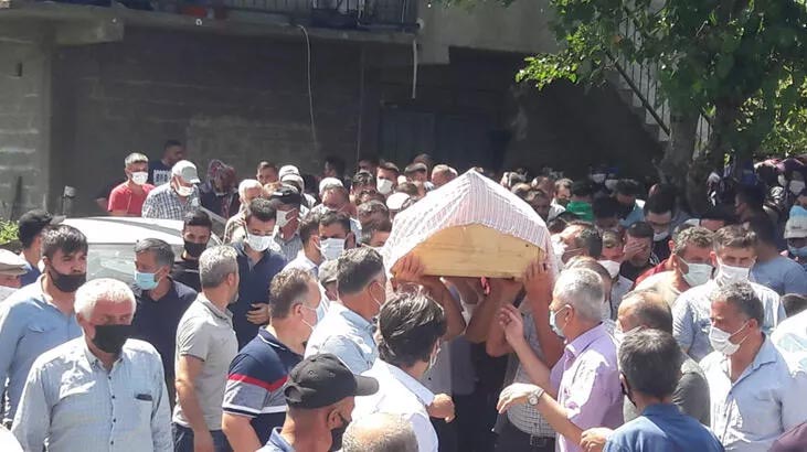 Derede boğulan 15 yaşındaki Kerem Can toprağa verildi Derede boğulan 15 yaşındaki Kerem Can toprağa verildi