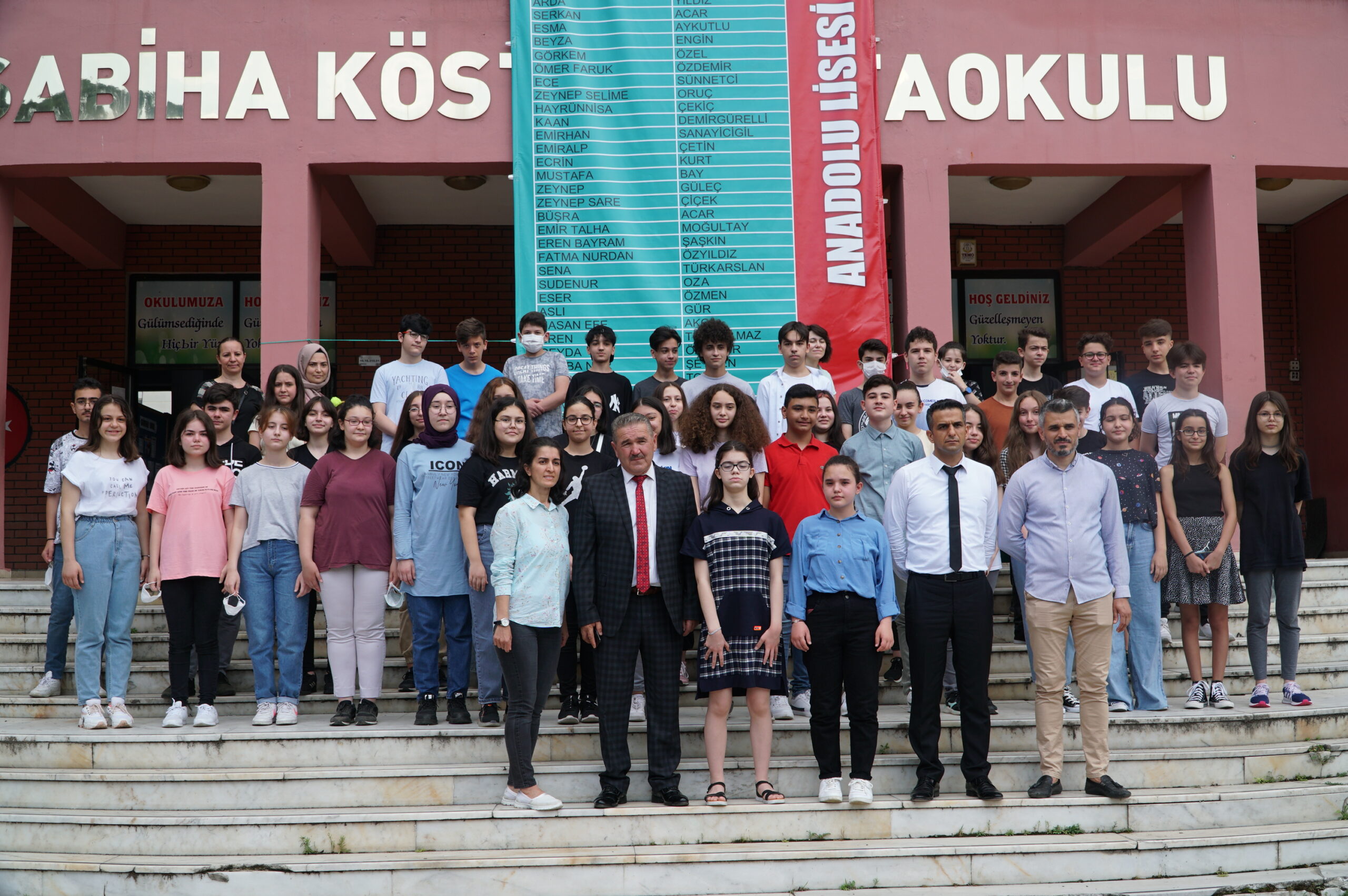 Bursa’da devlet okulunun inanılmaz başarı öyküsü! Bursa’da devlet okulunun inanılmaz başarı öyküsü!