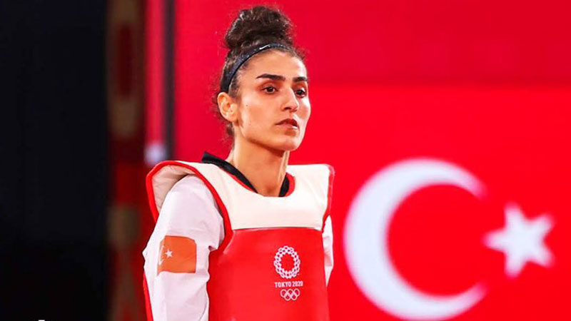 2020 Tokyo Olimpiyat Oyunları'nda 57 kiloda mücadele eden milli tekvandocu