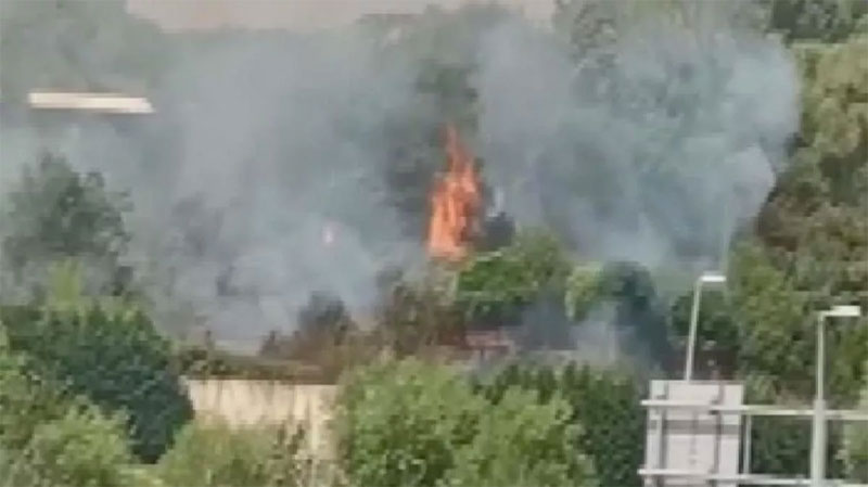 Kışladaki ağaçlık alanda yangın