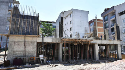 Elmasbahçeler hizmet binası hızla yükseliyor