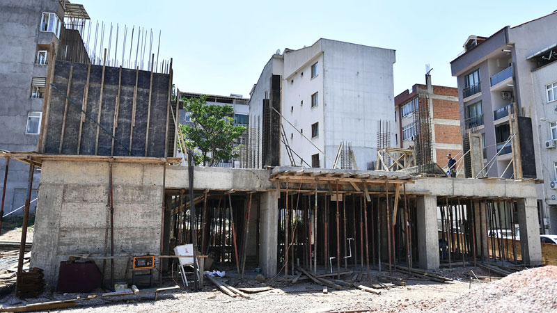 Elmasbahçeler hizmet binası hızla yükseliyor