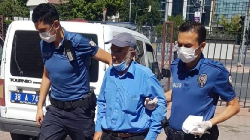 Ağaç kesme tartışmasında oğlunu öldürdü