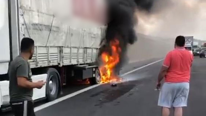 Bursa’da otobanda panik anları Bursa’da otobanda panik anları