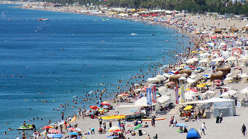 Bayram tatilinde Antalya'da 680 bin yatak kapasitesinin tamamen dolu olacağını