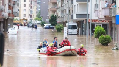 Artvin’i sel vurdu