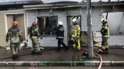 Bursa’da 3 ev küle döndü