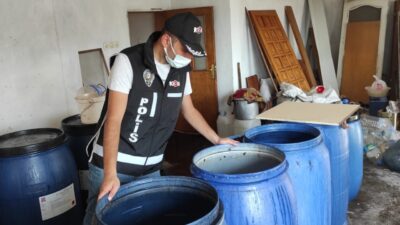 Bursa’da kaçak içki imalathanesine şok baskın