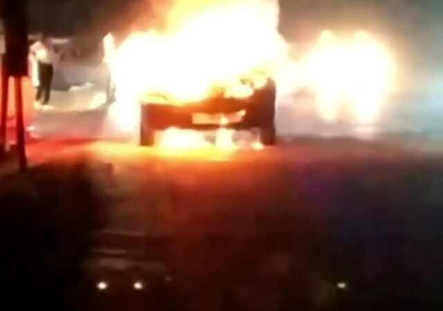 Bursa’da korkutan yangın! Alev alev yandı Bursa’nın Kestel ilçesine bağlı Ümitalan Mahallesinde park halindeki otomobil alev