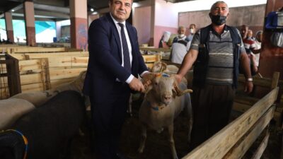 Bursa’da yetim aileleri de bayram edecek