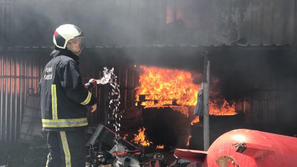 Bursa’da geri dönüşüm tesisinde yangın