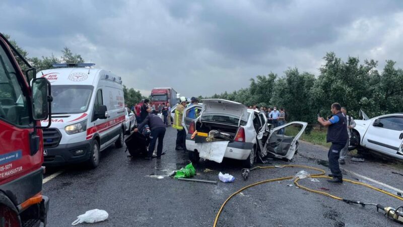 Bursa’da facia gibi kaza! Çok sayıda ölü ve yaralı… Bursa'nın Orhangazi ve İznik ilçeleri arasındaki bağlantı yolunda iki aracın