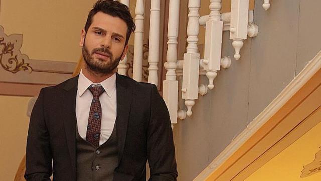 Genç bir kızı denizde taciz mi etti! Ünlü oyuncudan flaş açıklama