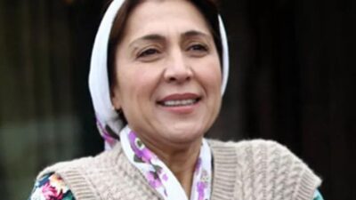 51 yaşındaki ünlü oyuncudan nefes kesen pozlar