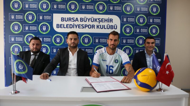 Büyükşehir Belediyespor, geçen sezon Halkbank forması giyen 2 metre boyundaki