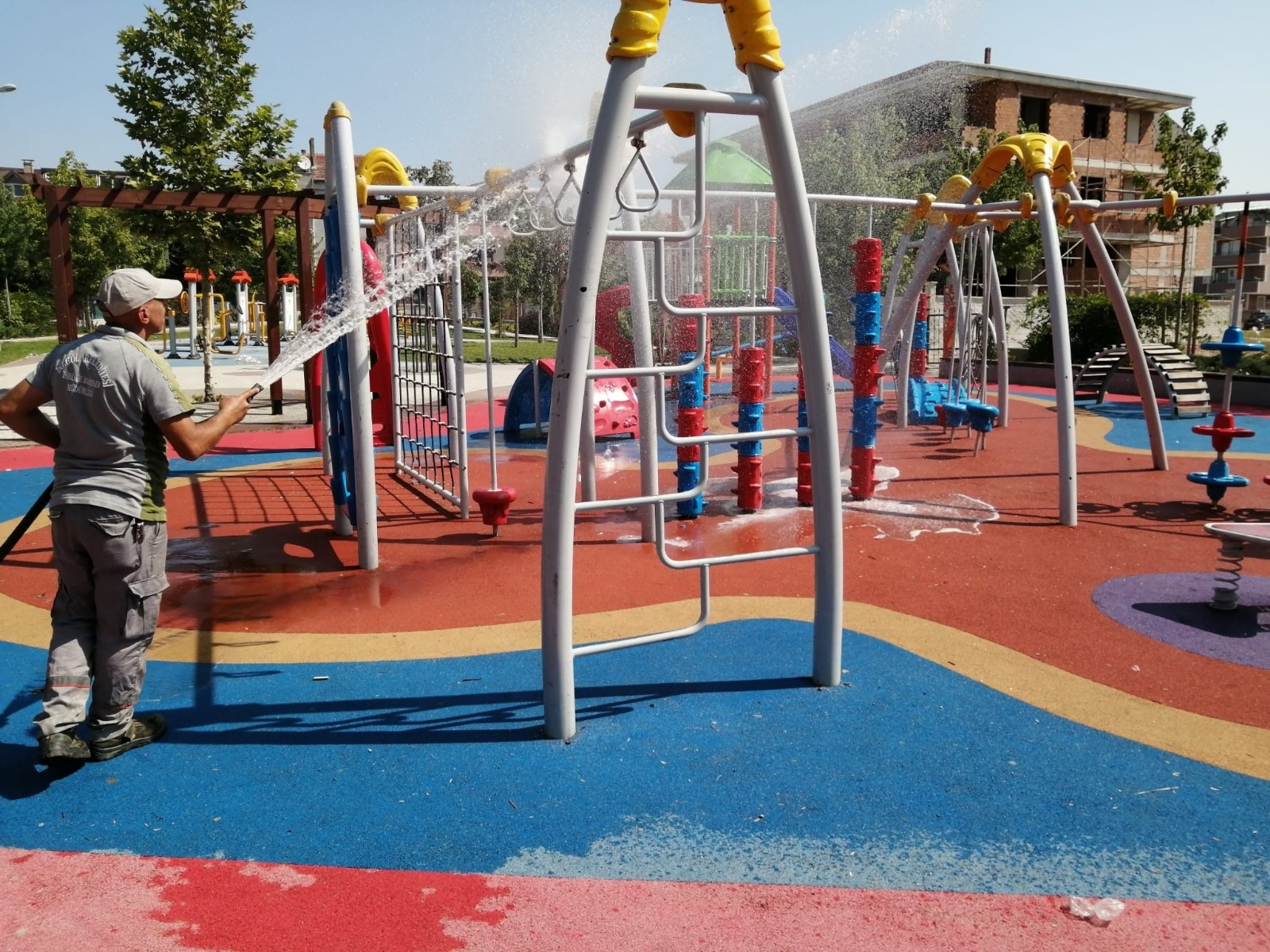 İnegöl’de bayram temizliği sürüyor İnegöl’de bayram temizliği sürüyor