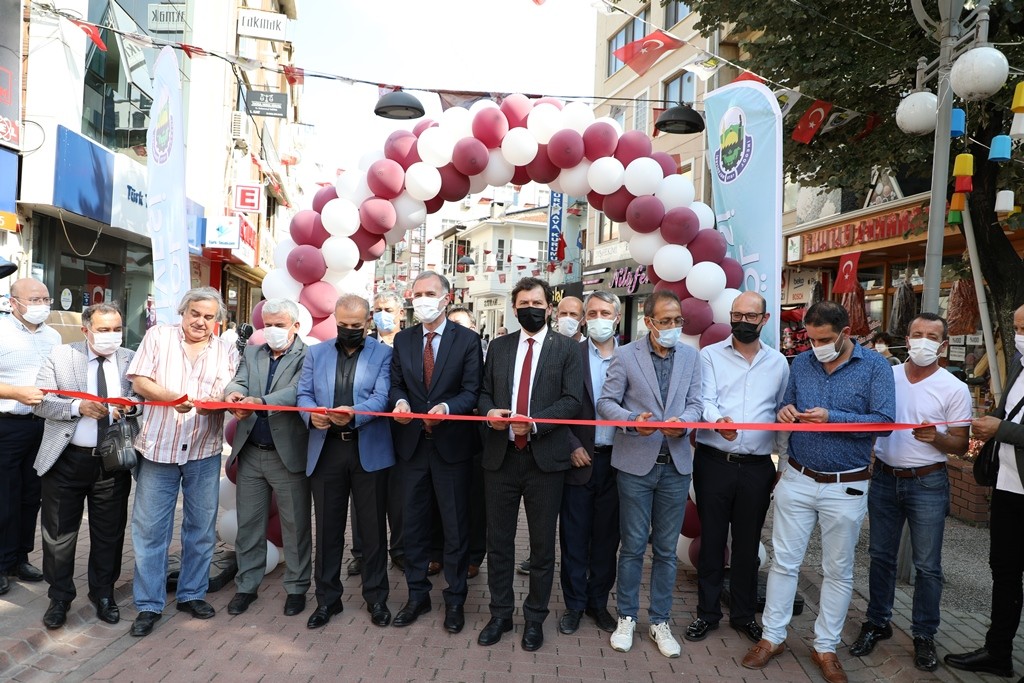 İnegöl’ün futbol tarihi ’mahalle takımları’ sergisiyle gün yüzüne çıktı İnegöl’ün futbol tarihi ’mahalle takımları’ sergisiyle gün yüzüne çıktı