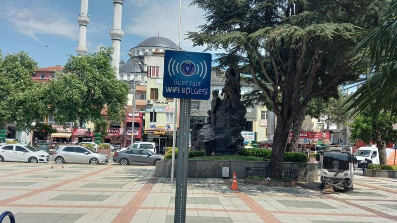 Bursa’da ücretsiz internet! Büyükşehir Belediyesi, Bursa'daki ücretsiz internet ağını genişletiyor...