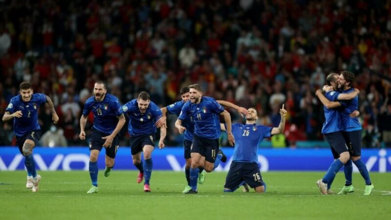 EURO 2020'de ilk yarı final karşılaşmasında İtalya, İspanya'yı penaltı atışları
