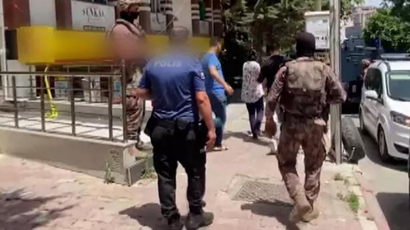 Rehine krizi! Genç kadın, ayrılmak isteyen sevgilisini rehin aldı