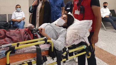 Eşi kurşun yağdırmıştı! Duruşmaya sedye ile getirildi