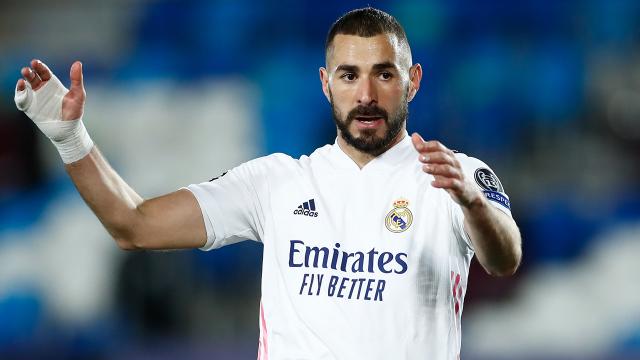 İspanya Birinci Futbol Ligi takımlarından Real Madrid'de forma giyen Karim