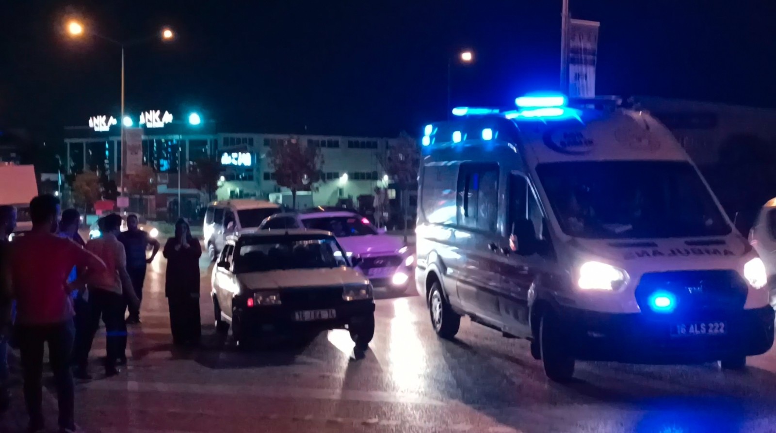 Bursa’da kavgadan kaçarken aracın altında kaldı Bursa’da kavgadan kaçarken aracın altında kaldı