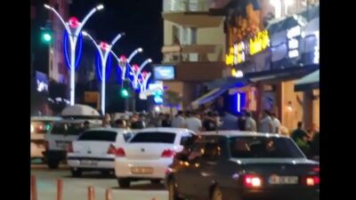 Bursa’da kendisine bıçak çeken kişiyi kelepçeleyerek etkisiz hale getirdi