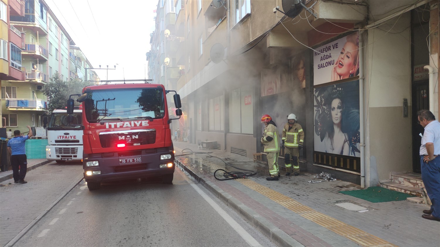 Bursa’da kuaförde yangın