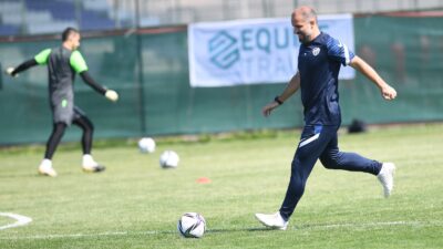 Bursaspor’da Mustafa Er’den futbolculara uyarı
