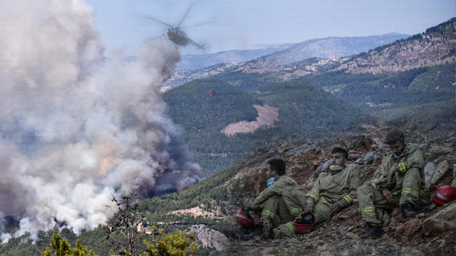 Mersin ve Hatay’daki yangınlar kontrol altında: 4 kişi gözaltına alındı Mersin ve Hatay’daki yangınlar kontrol altında: 4 kişi gözaltına alındı
